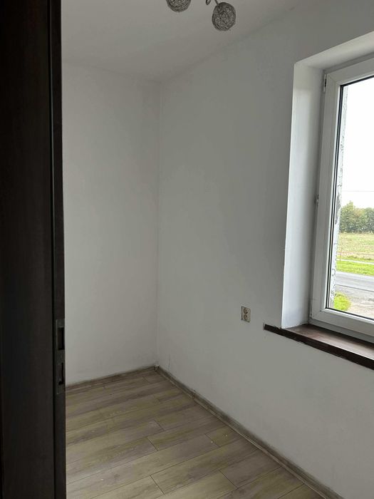 Sprzedam kawalerkę 30 m² z ogródkiem i piwnicą – Chruściel