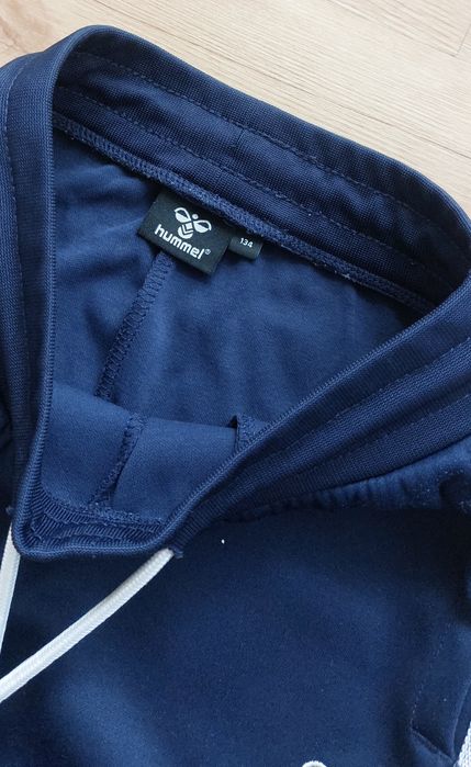 Spodnie sportowe dresowe 134 hummel granatowe