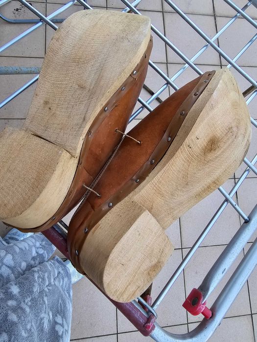 Socos novos em couro