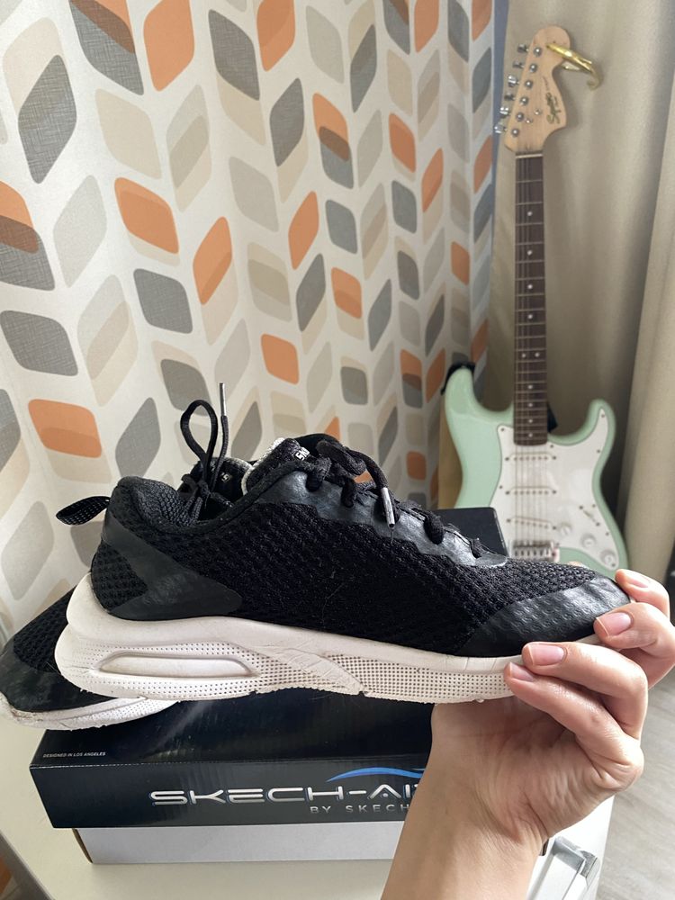 Дитячі кросівки Skechers 37 розмір