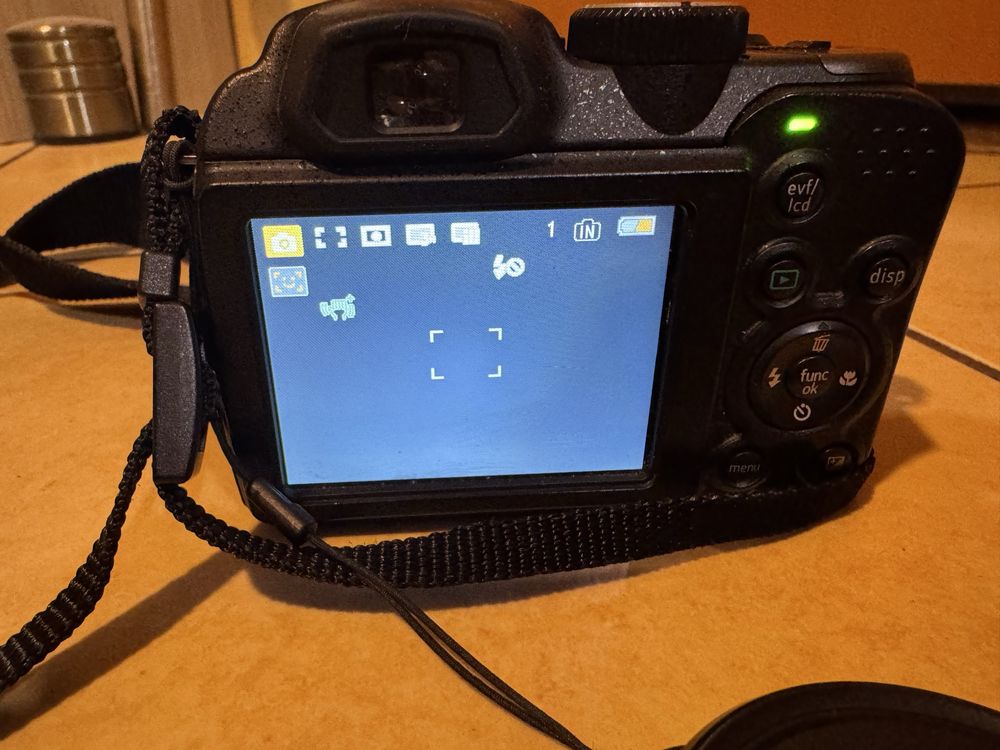 Sprawny APARAT fotograficzny GE HZ15