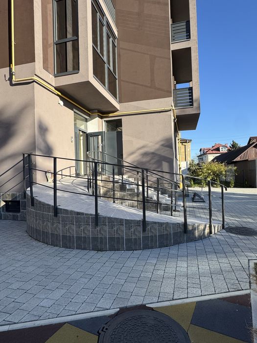 Продаж Комерційного Приміщення пл. 220м2 з можливістю розтермінуваня