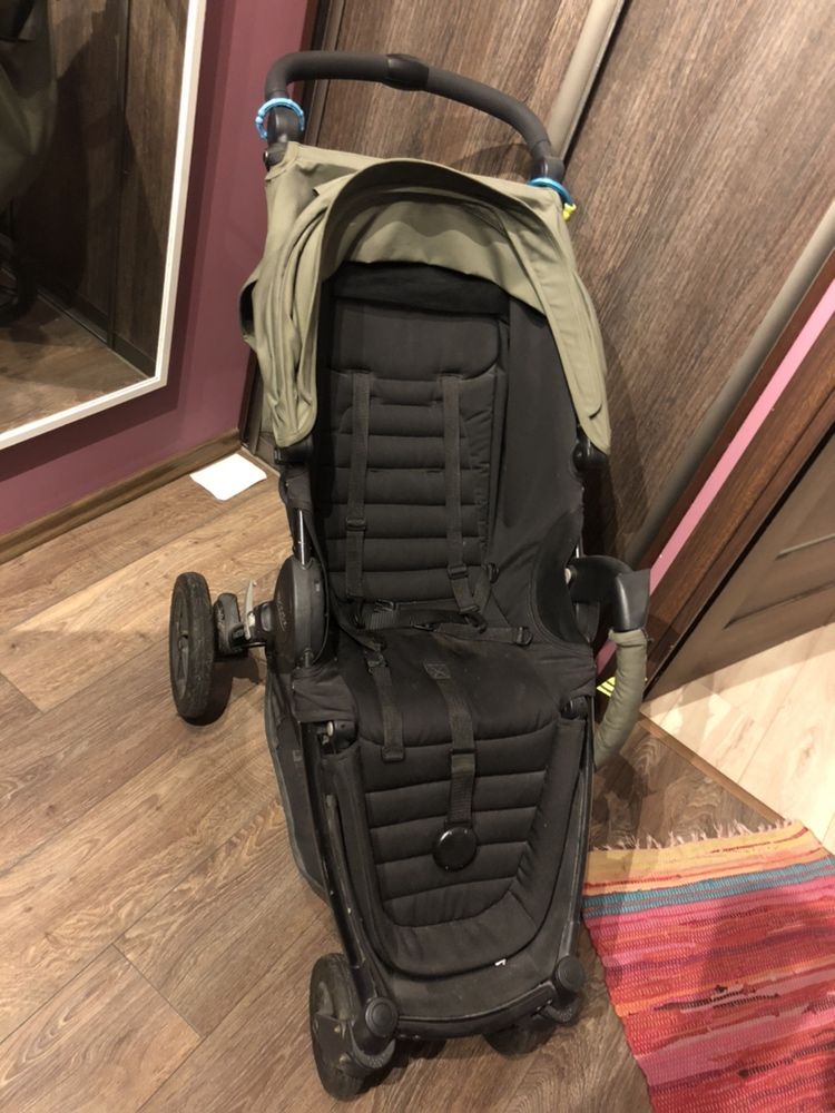 Britax-Romer B-Motion 4 Plus - wózek spacerowy olive green