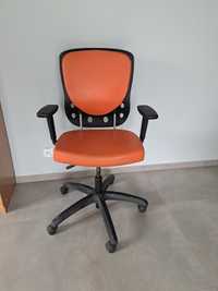 Krzeslo biurowe obracane profi m
