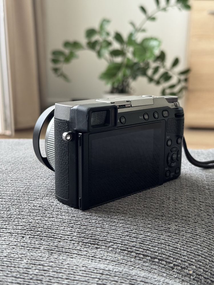 Lumix gx80 + Panasonic 20mm 1.7 обʼєктив