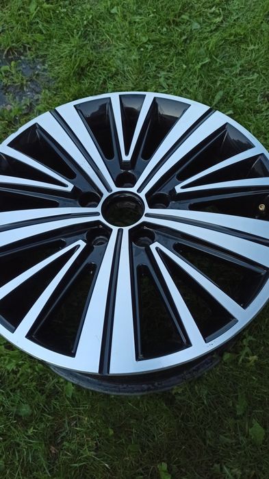 Felga aluminiowa SEAT 7x17 ET39