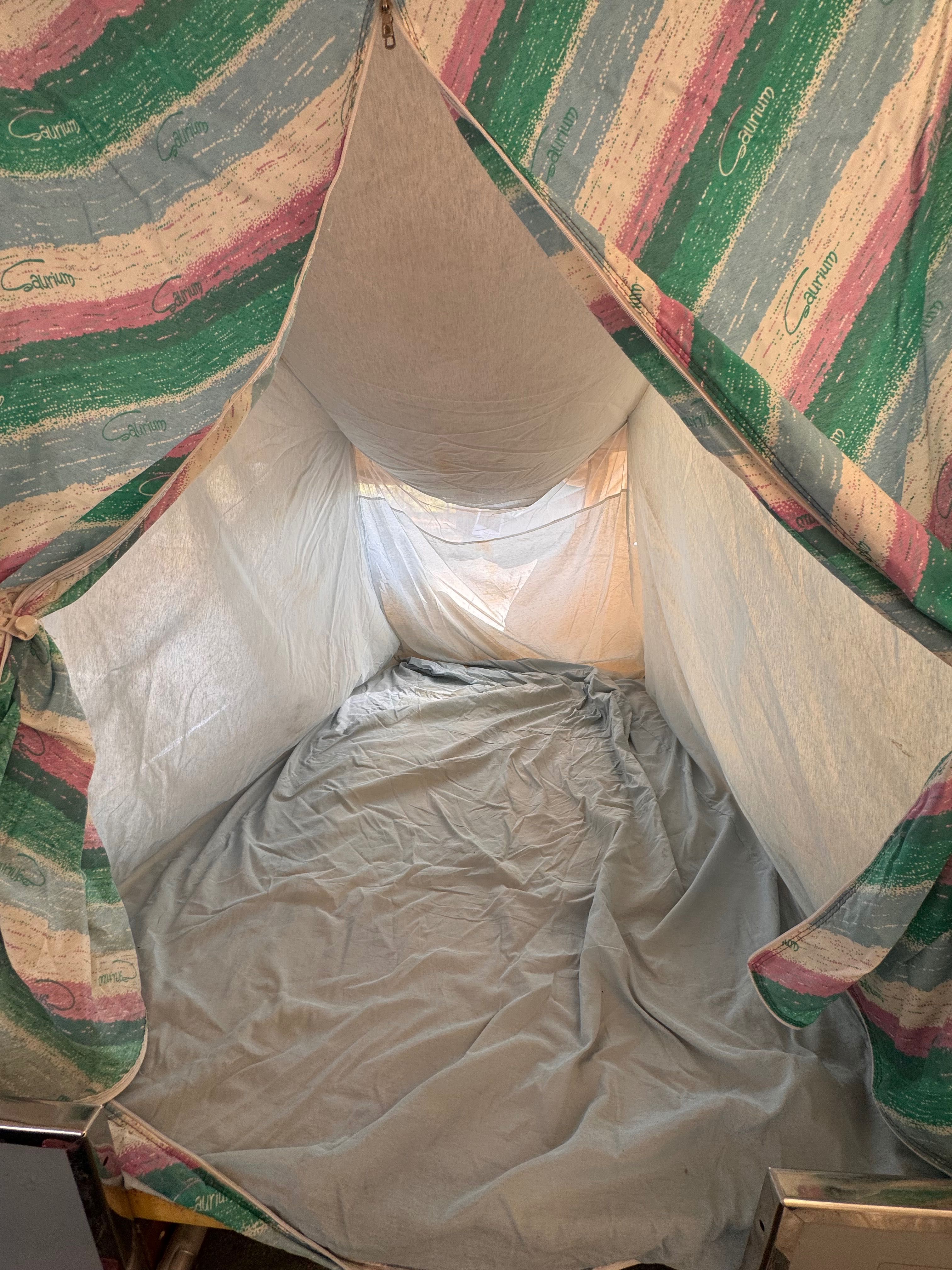 Auto tenda com 2 quartos