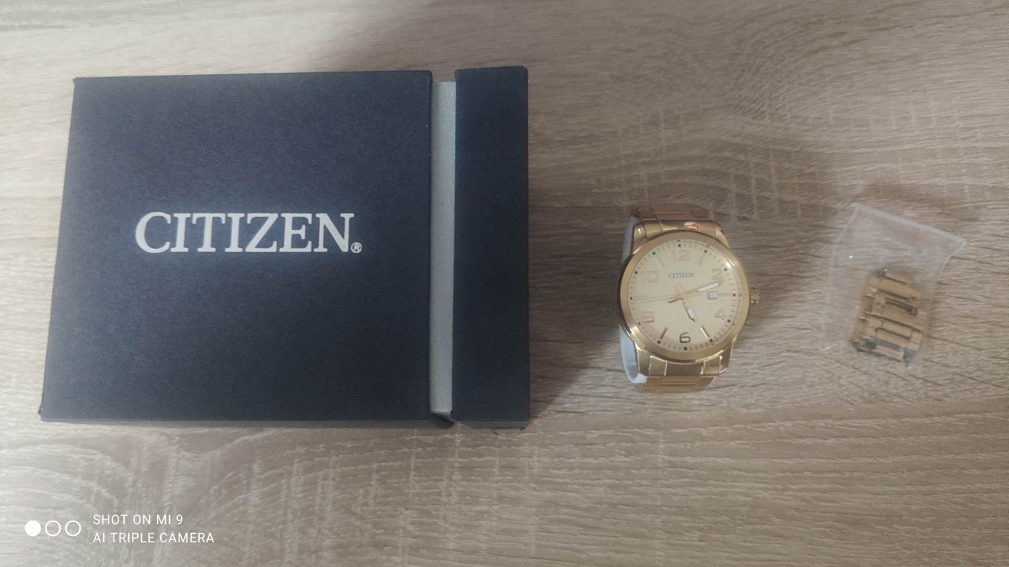 Zegarek Citizen sprawny, kolor złoty