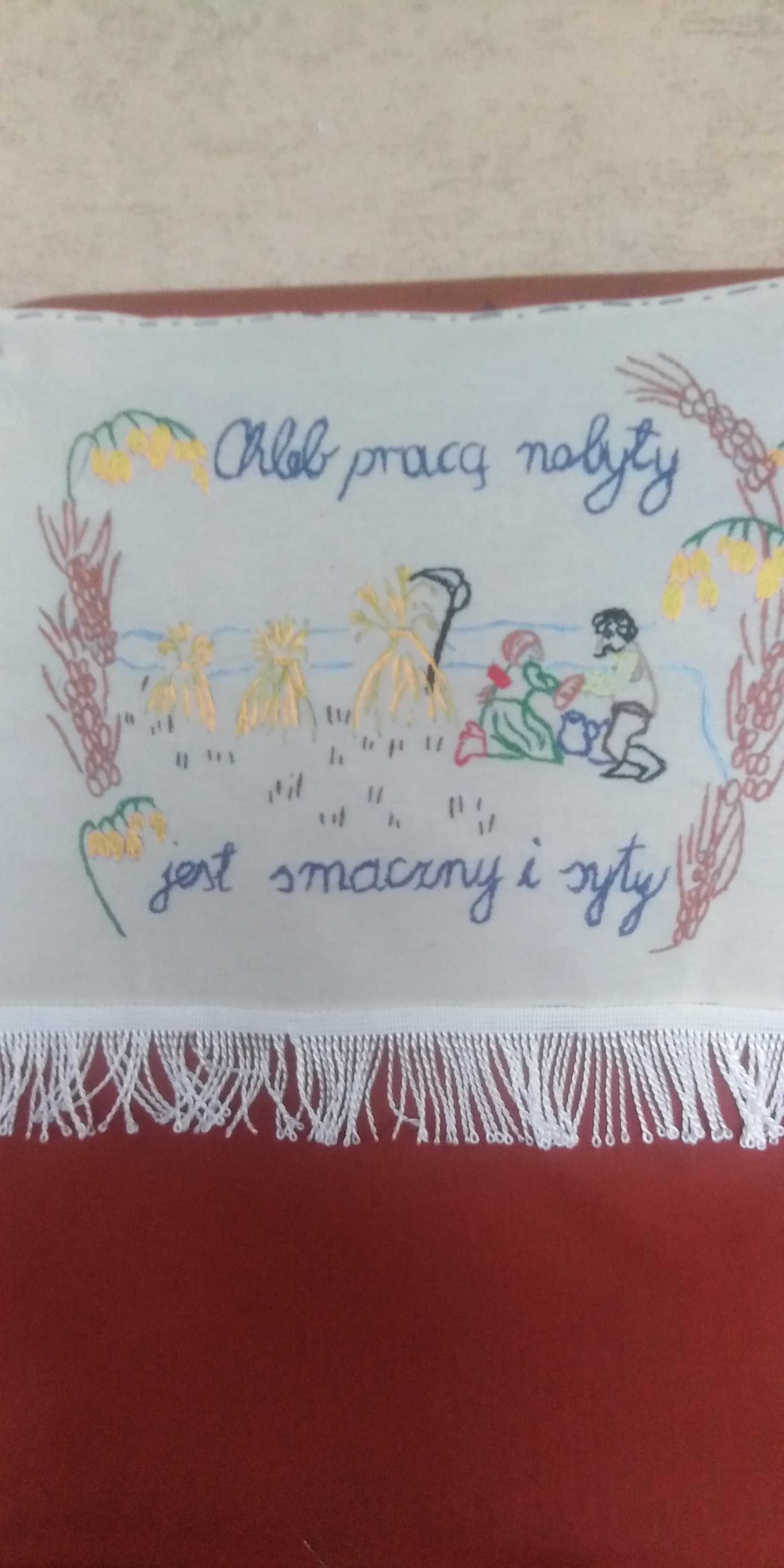 Makatka autorska haft ręczny . Chleb pracą nabyty jest smaczny i syty.