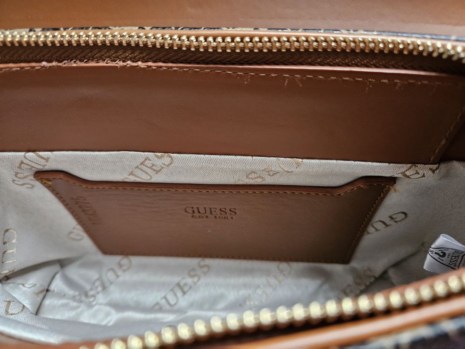 Damska torebka guess brazowa