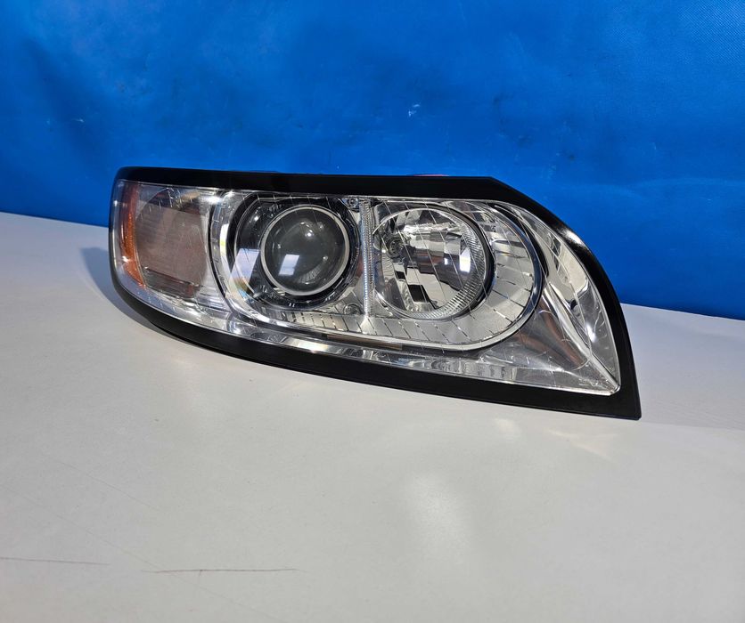 Volvo V50 S40 Lift Lampa Przód Przednia Bi-Xenon Skrętny Skrętna Prawa