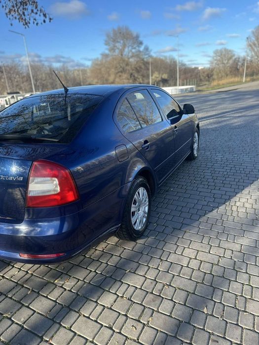 Продам Школу Октавия 2010 Года