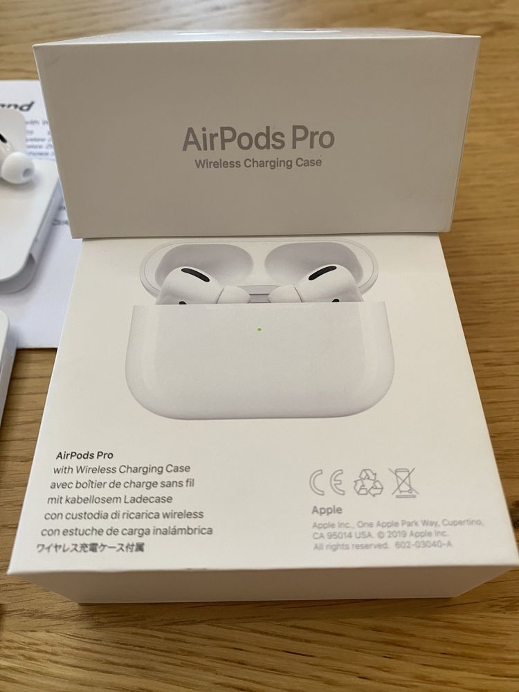 Apple AirPods Pro with Wireless Charging Case ORYGINALNE