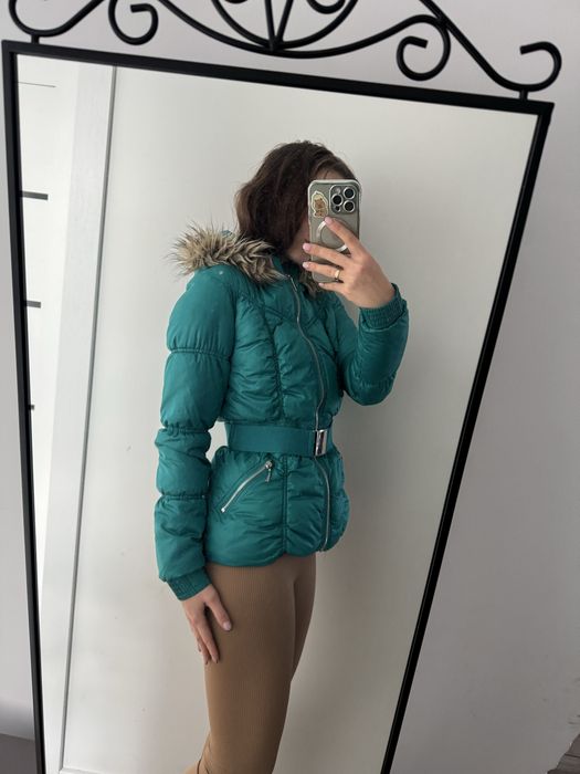 Kurtka pikowana piękny kolor z paskiem H&M