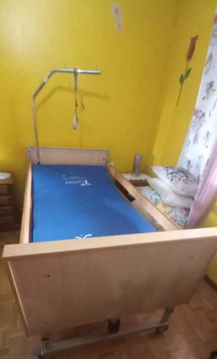 cama hospitalar articulada (elétrica) , com colchão