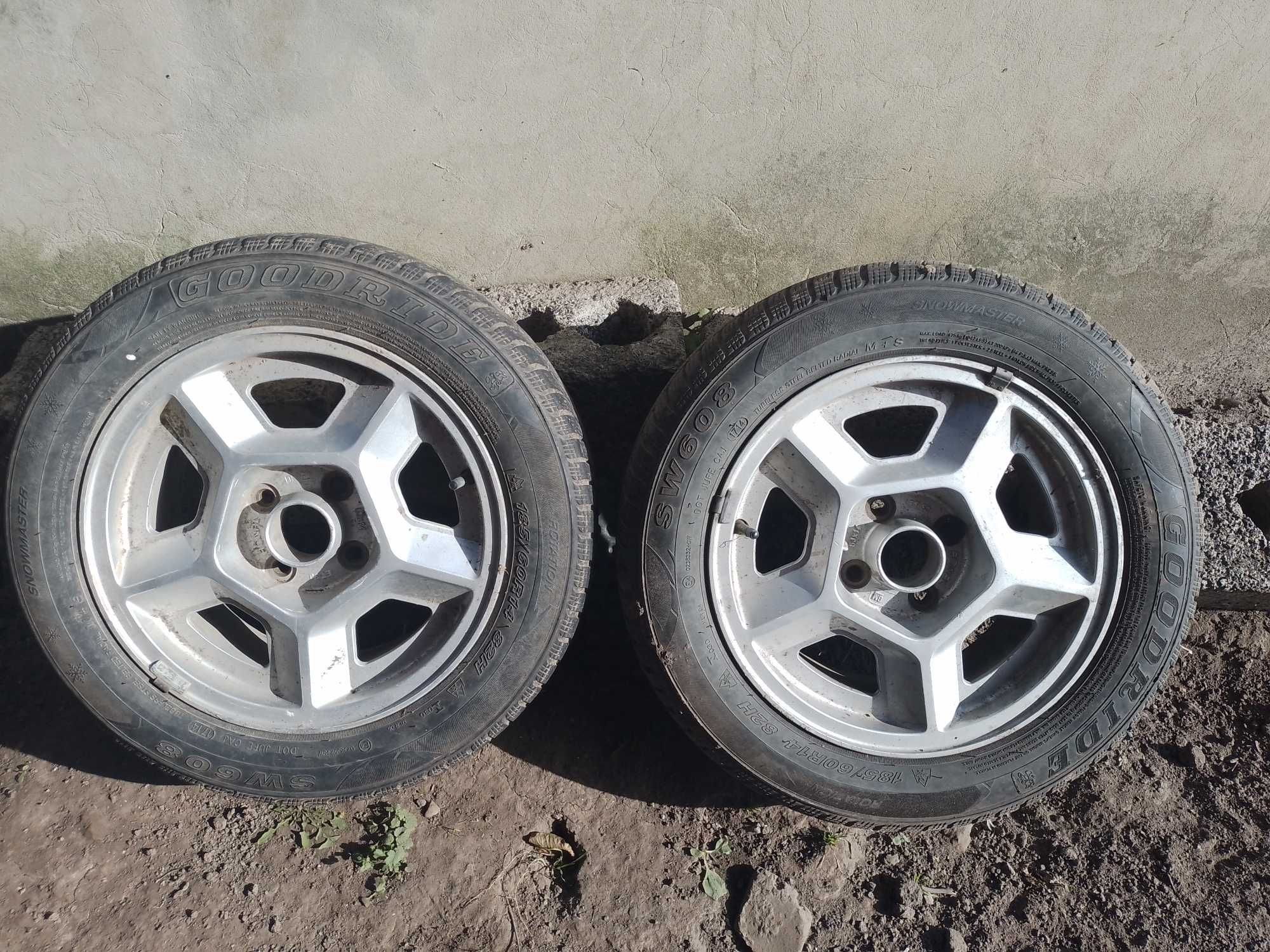 Продам титани з зимовою резиною R14