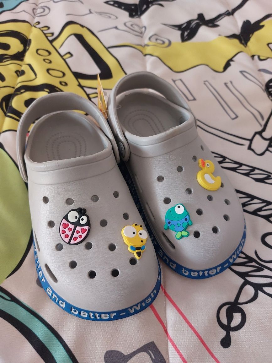 Sandálias Crocs Tam. 28/29 NOVOS