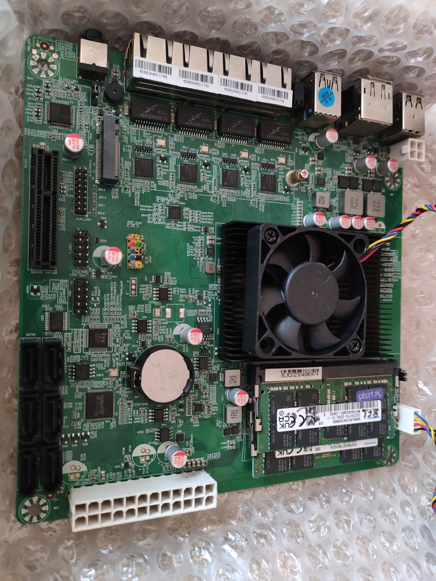Płyta główna NAS Server Intel N5100 6*SATA III m2 PCI-E 4*2,5 GB + 64G