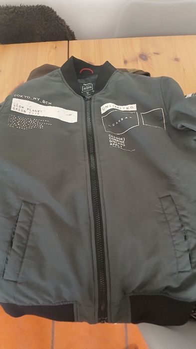 blusão  Bershka cor cinza