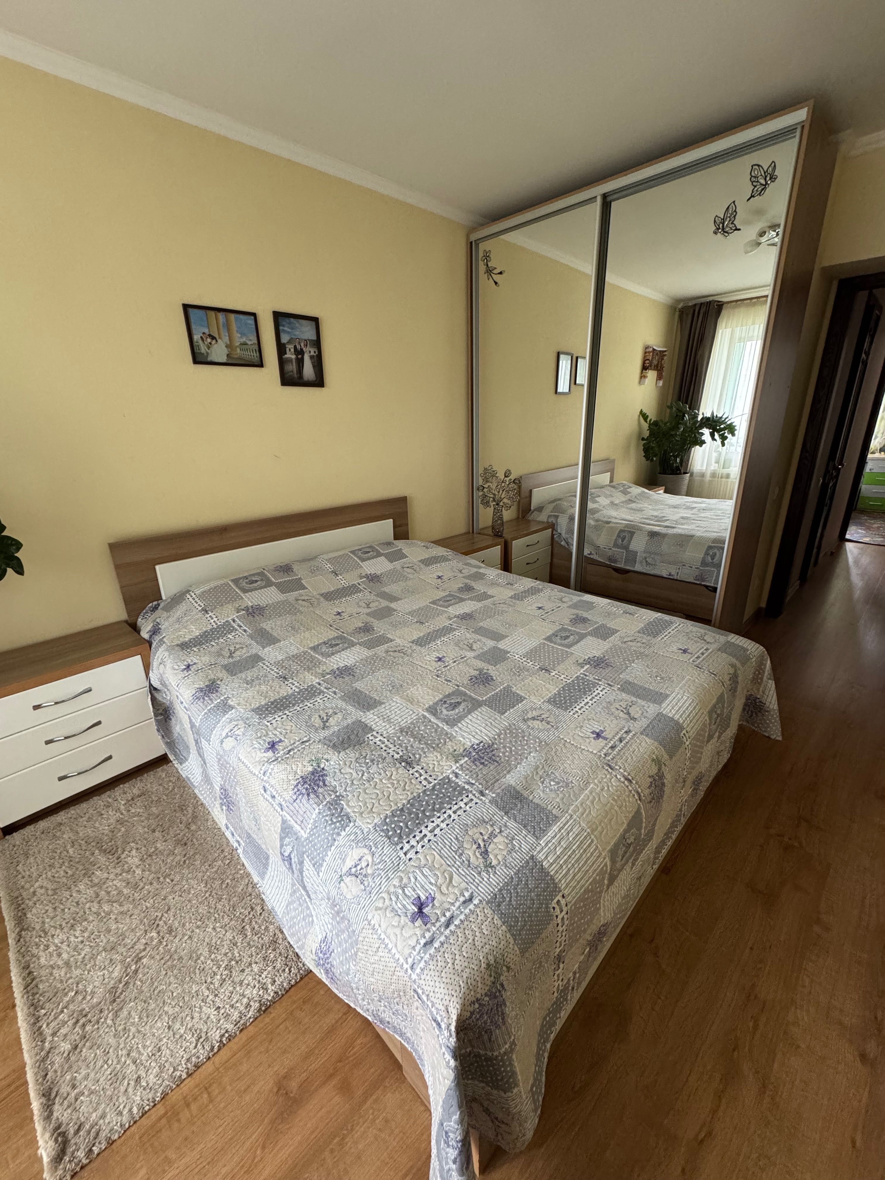 Продам трикімнатну квартиру