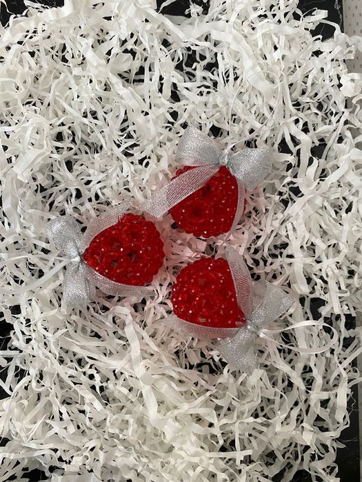 Новорічні іграшки