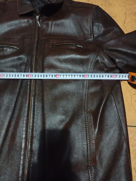 Kurtka skórzana brązowa.