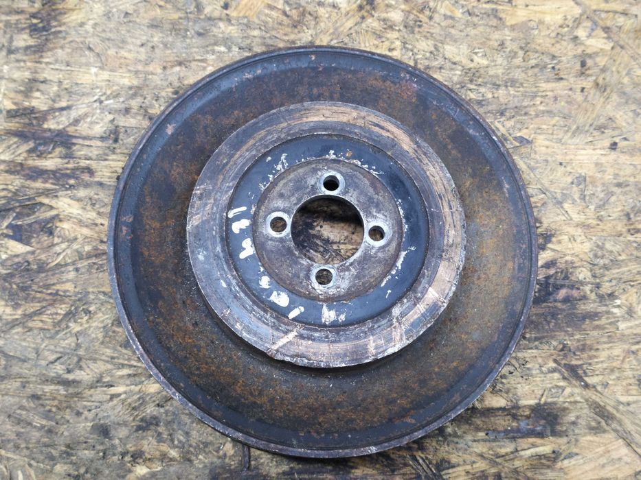 Шків помпи 124 Mercedes 124 Бензин з муфтою