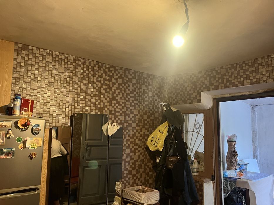 Продам ПОЛДОМА, р-н  проспекта СЛОБОЖАНСКИЙ