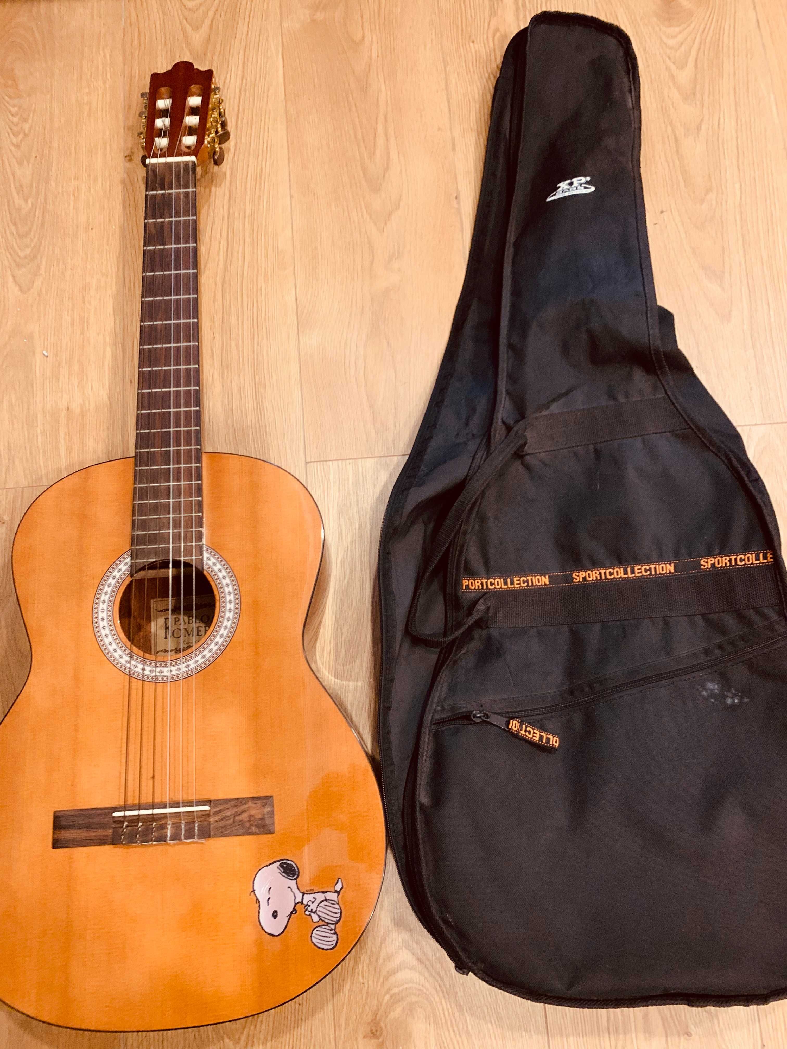 guitarra acústica marca Pablo Romero como nova, com capa