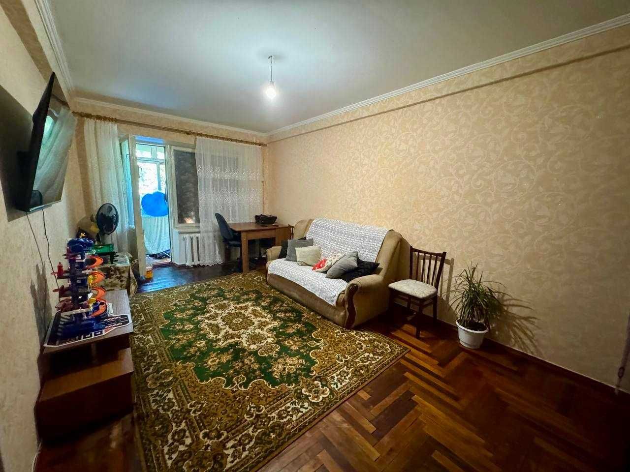 Продам 2х комнатную квартиру район "Роддом"