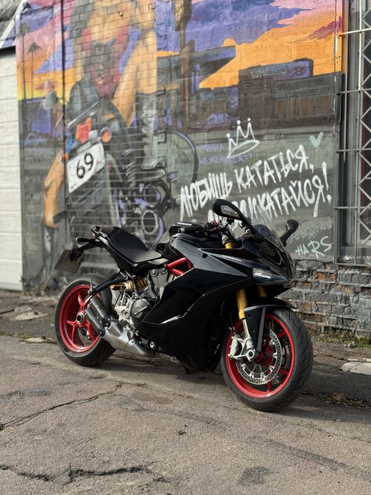 Ducati SuperSport S 2017 рік