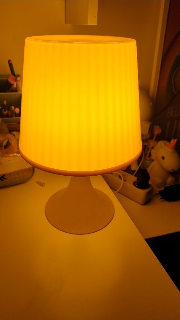 Lampka Ikea jasno różowa