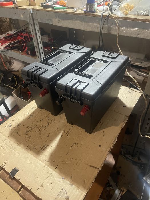 Бокс до акумулятора 40135 33140 Eve TopBand (Li-ion, LiPo, LiFePo4)