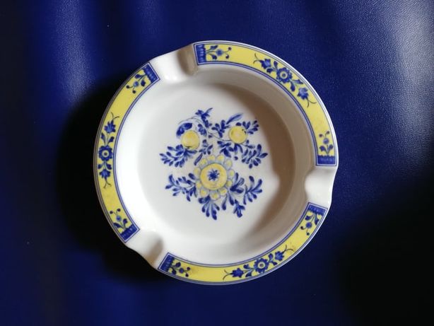 Cinzeiro de porcelana "Colecção Bonina" - Porcel