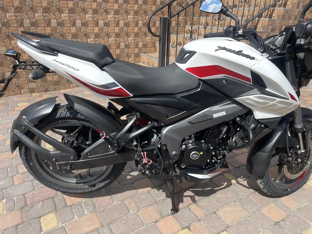 Мотоцикл Bajaj Pulsar NS 200 UG 2023