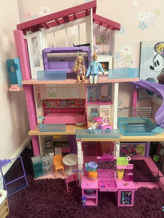 Domek Barbie plus akcesoria i kamper