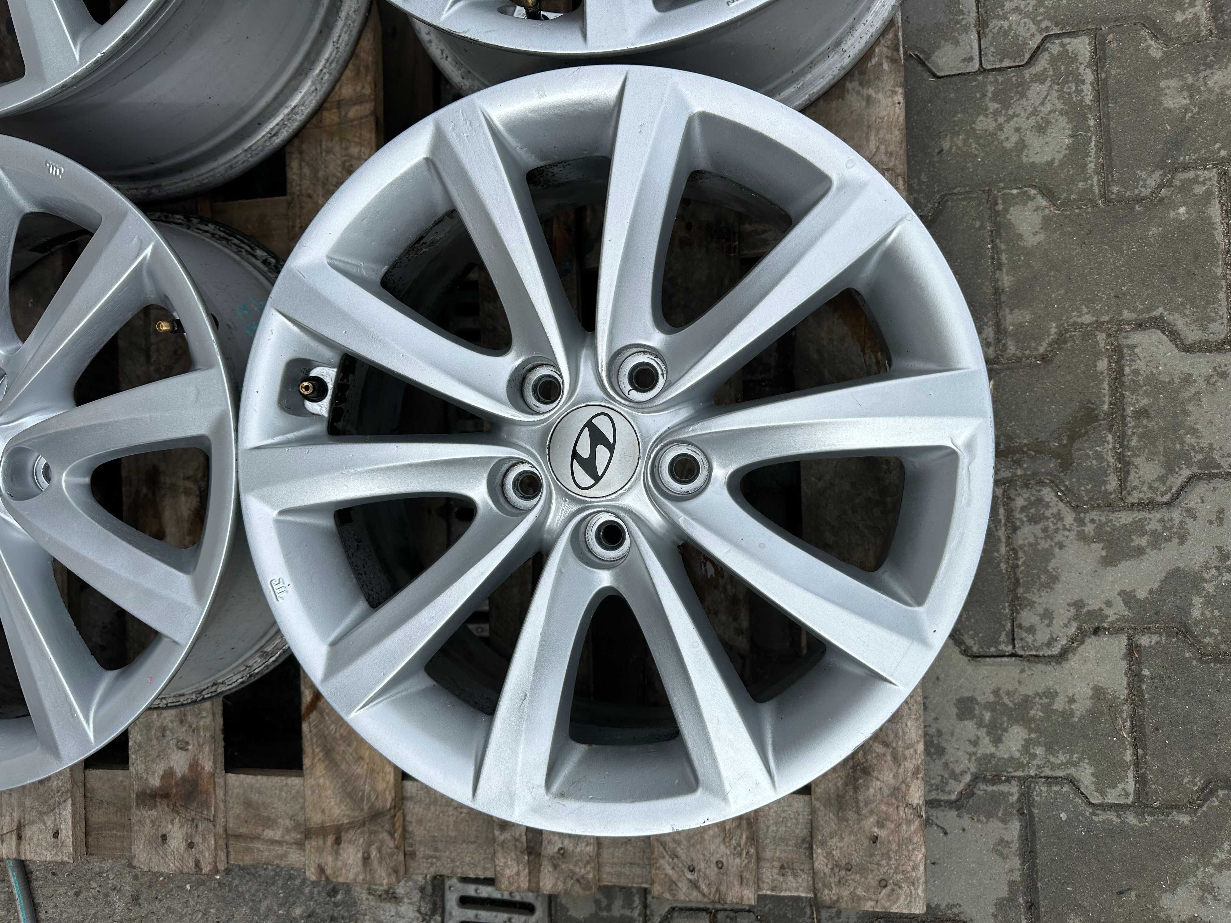 5x114,3 7,5 x 17" et46 Hyundai komplet alufelgi
