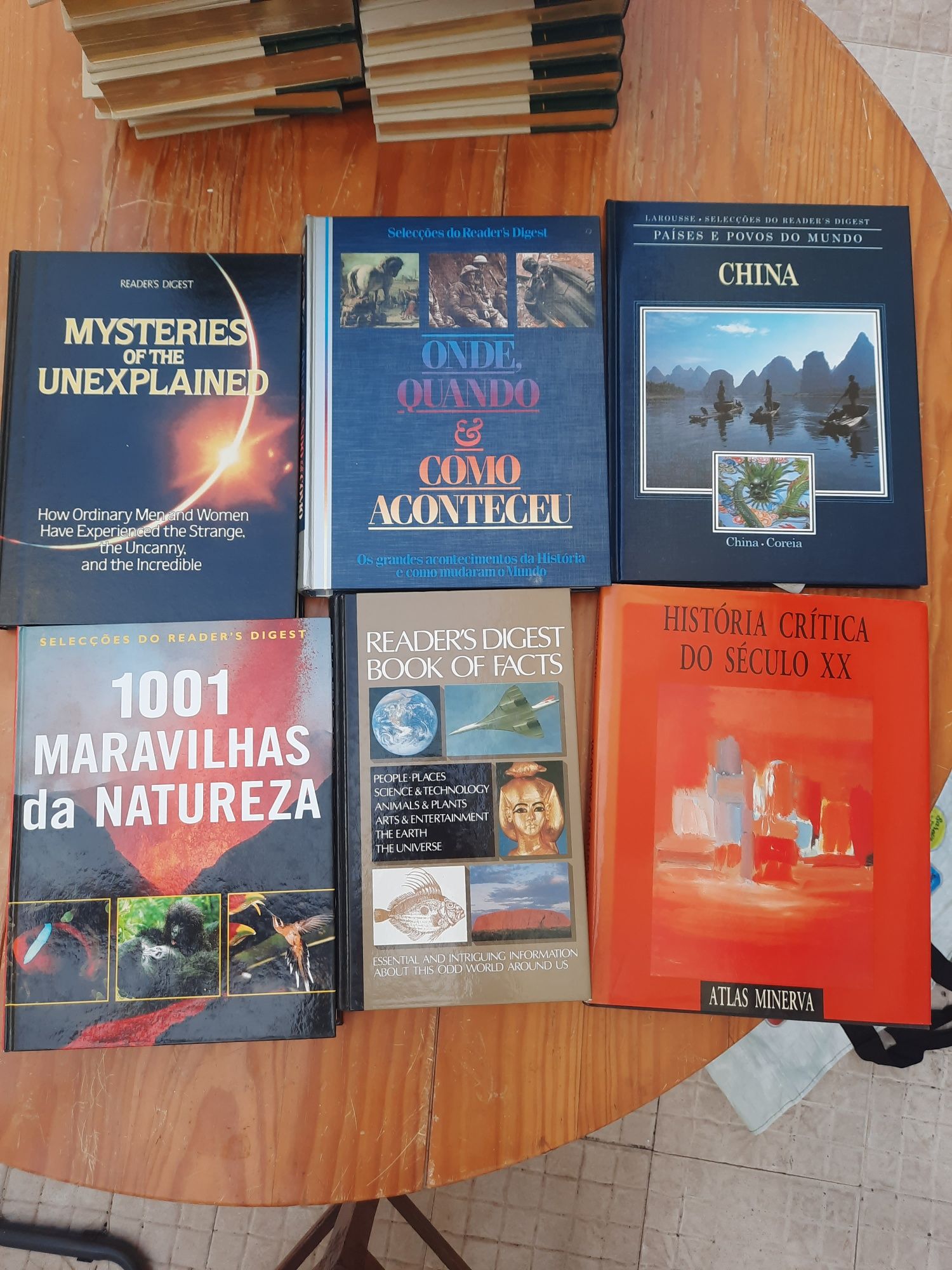 Atlas e enciclopédias varios