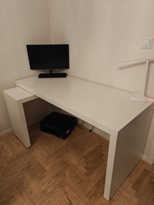 Sprzedam biurko MALM białe