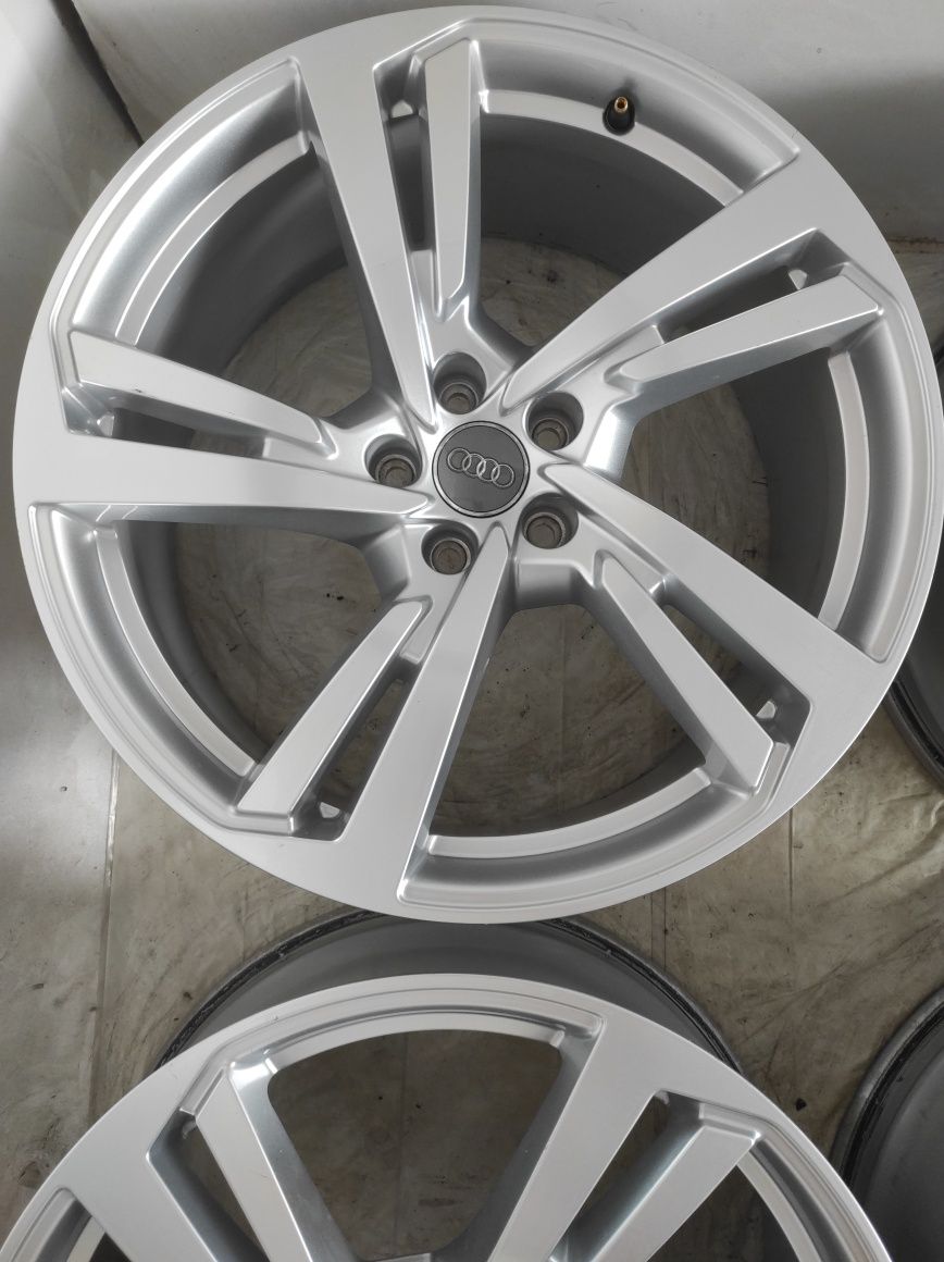 496 Felgi aluminiowe ORYGINAŁ AUDI R 20 5x112 otwór 66,6 Bardzo Ładne