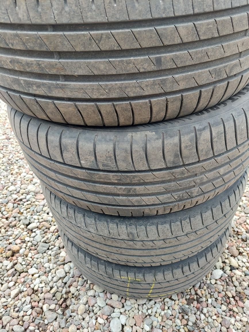 215/55r17 letnie 4 sztuki