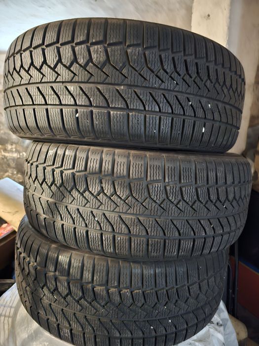 Opony zimowe 235/55/17