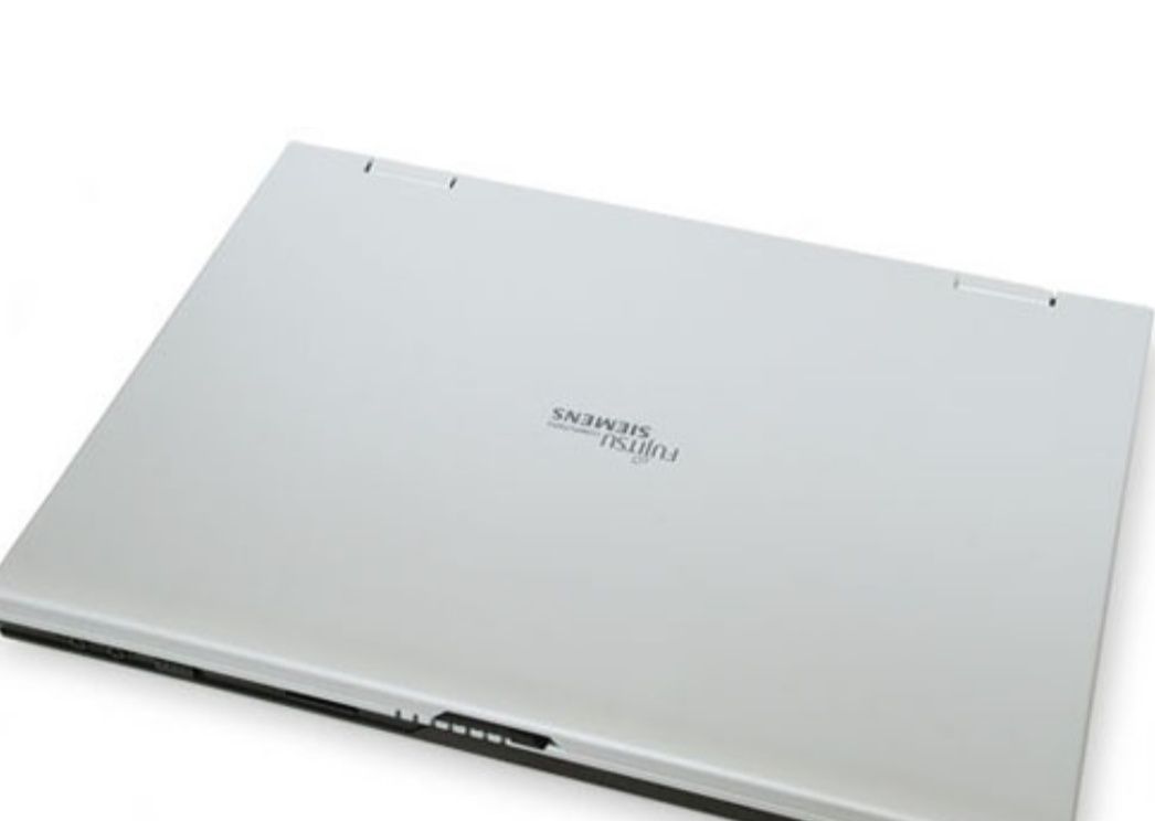 Fujitsu Esprimo Mobile V6535