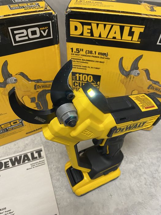 DeWALT DCPR320B 20VMax садові ножиці (СЕКАТОР) привезено з США
