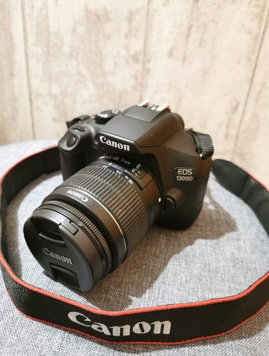 Lustrzanka Canon EOS 1300D