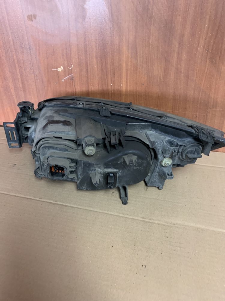 Ford MONDEO MK3 lampa prawa przednia przod XENON EUROPA