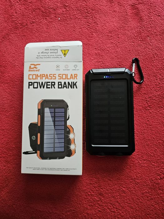 Power bank 10000mAh z solarem,  latarką i kompanem