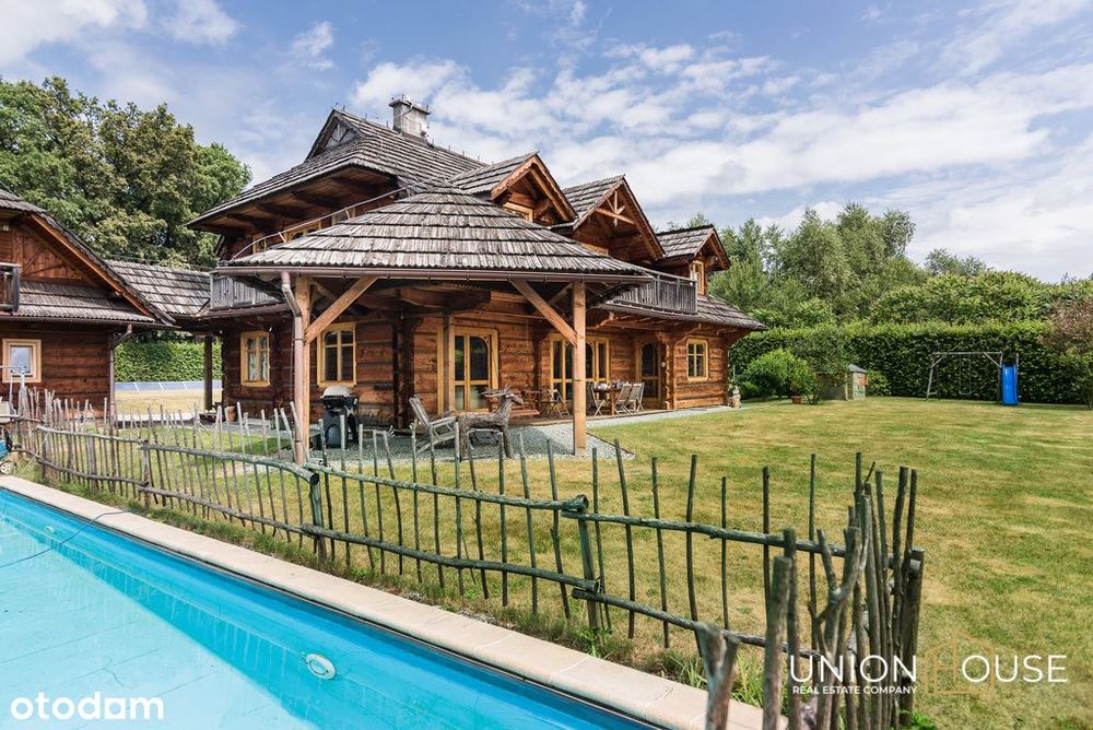 Dom z bali - 50 arów działki - basen