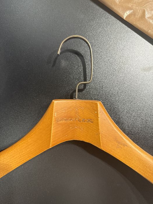 Вішаки деревяні