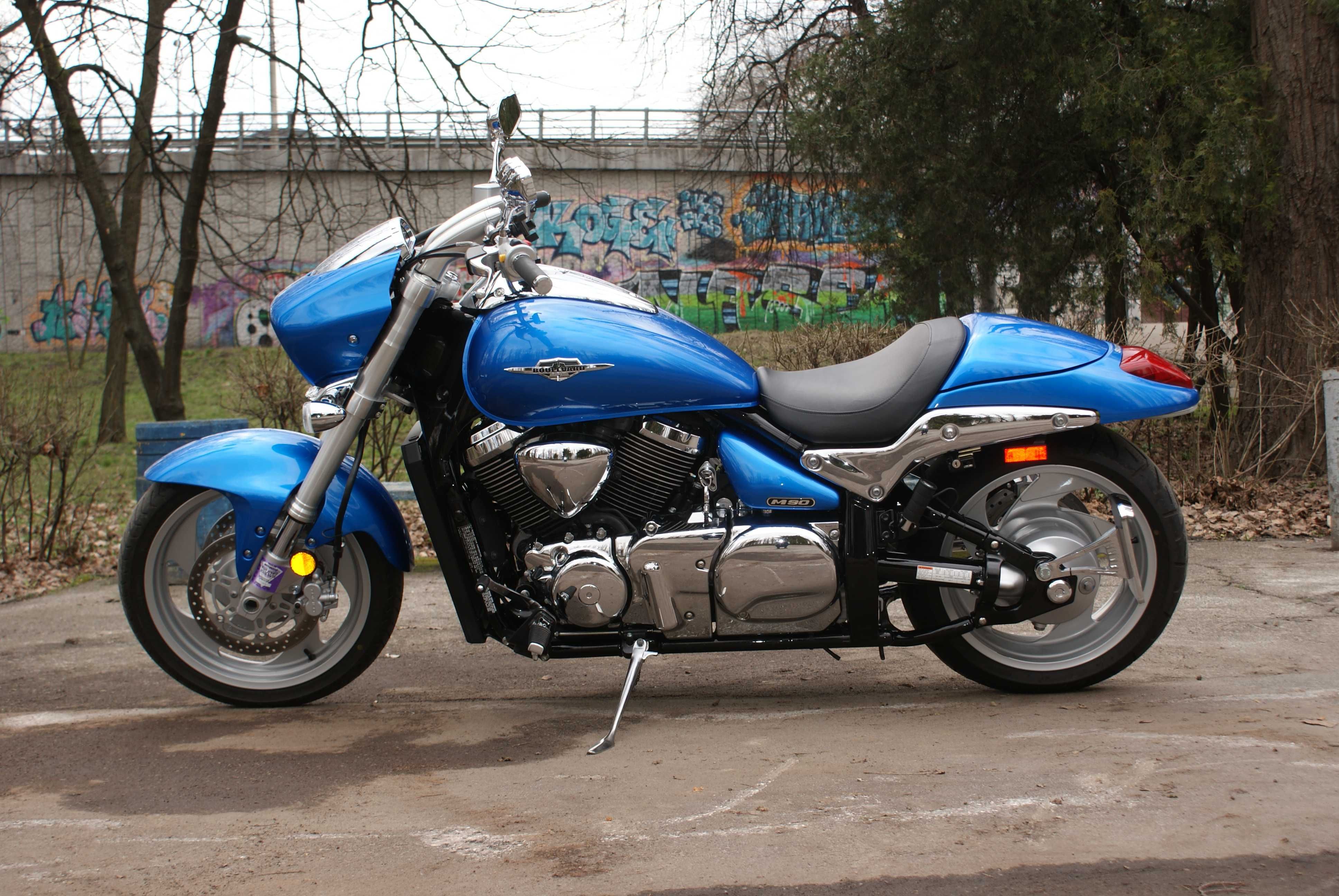 Suzuki Boulevard M90